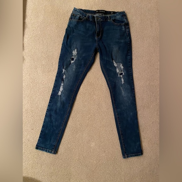 City Chic Denim - City Chic SKINNY mid-rise distress jeans